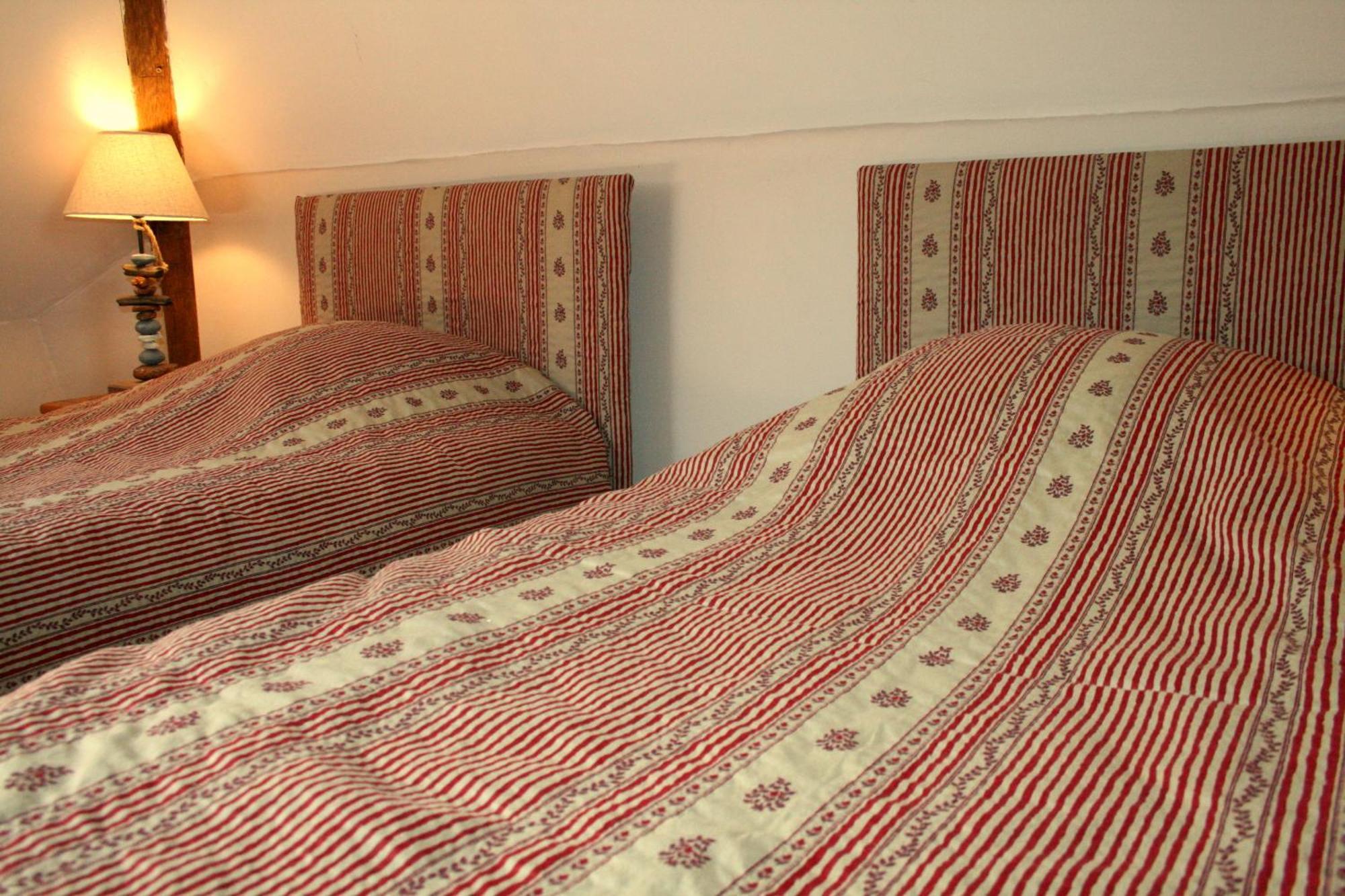 Chambres D'Hotes Du Jay La Guerche-sur-l'Aubois Ngoại thất bức ảnh